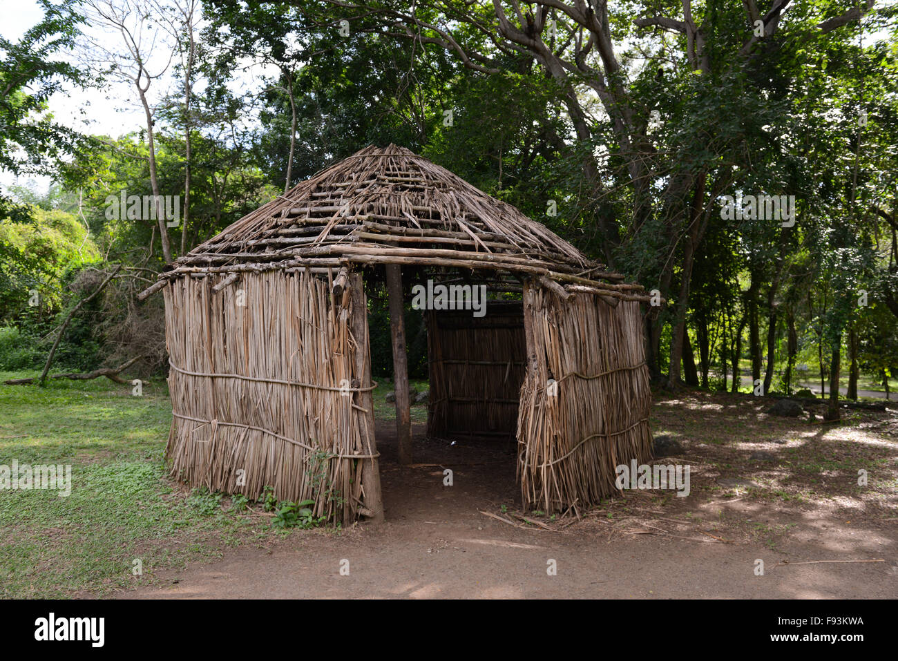 Nachbildung einer indigenen Hütte im Tibes Eingeborene zeremonielle Zentrum. Ponce, Puerto Rico. Karibik-Insel. Territorium der USA Stockfoto