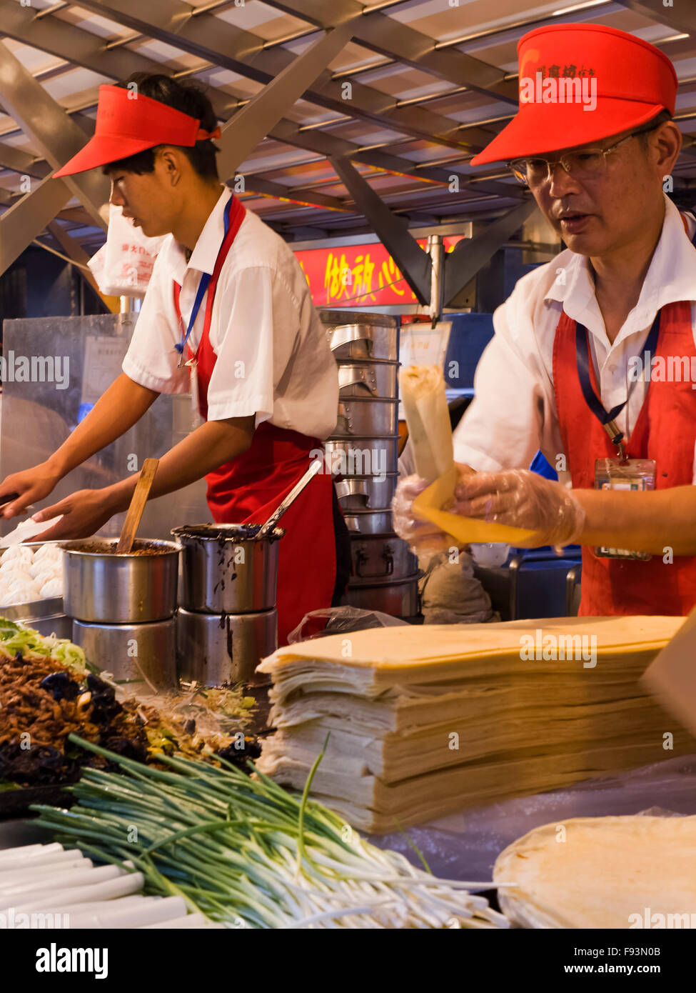 Donghuamen Night Market, Peking, China, Asien Stockfoto