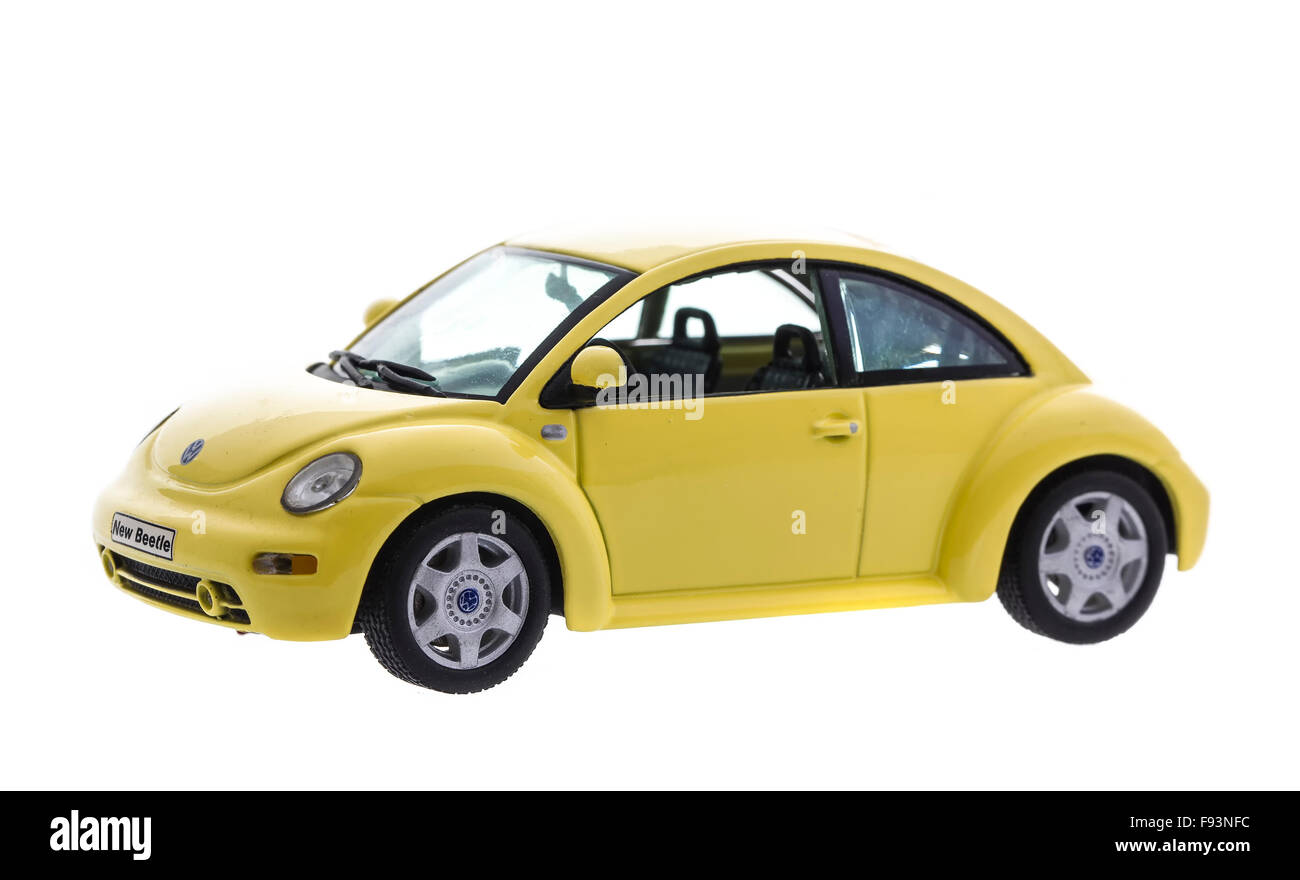 Modell des New Beetle von Volkswagen auf weißem Hintergrund Stockfoto