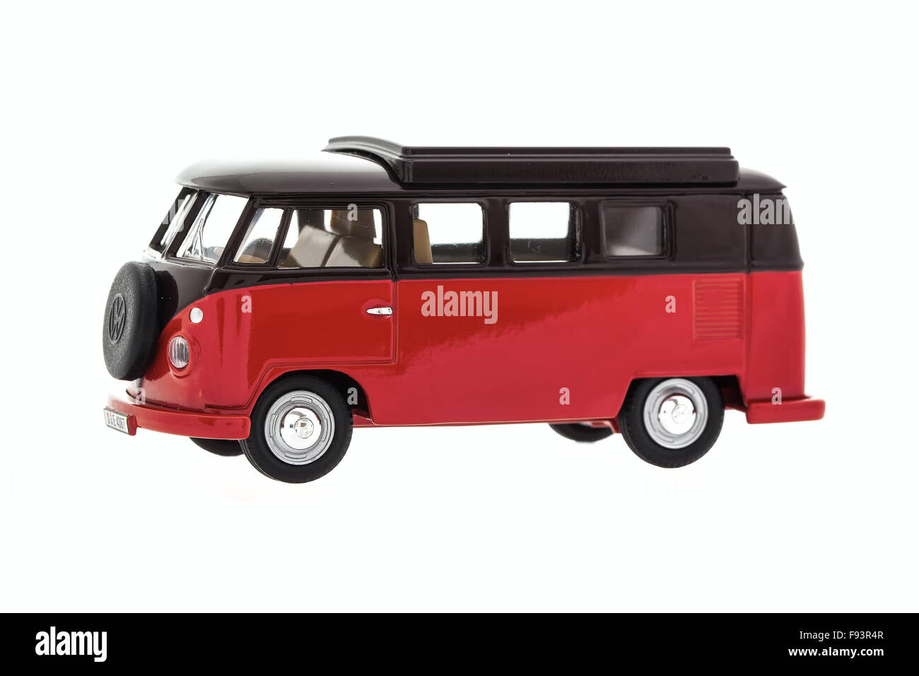 Alten VW-Bus Made By Corgi auf weißem Hintergrund Stockfoto