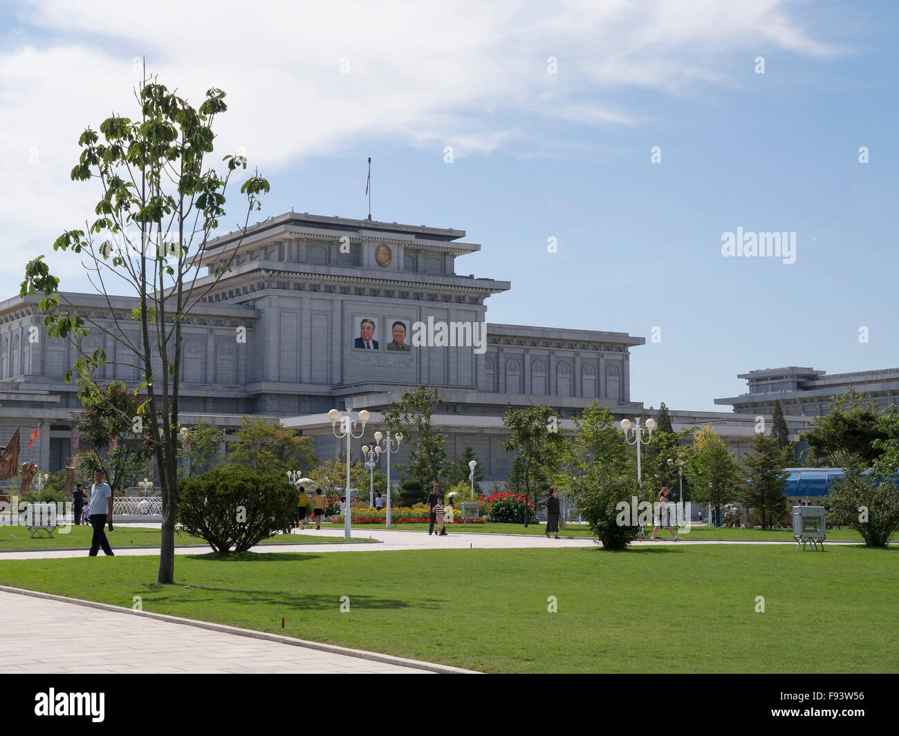 Park mit Mausoleum von König il Sung und Kim Yong Il, Pyongyang, Nordkorea, Asien Stockfoto