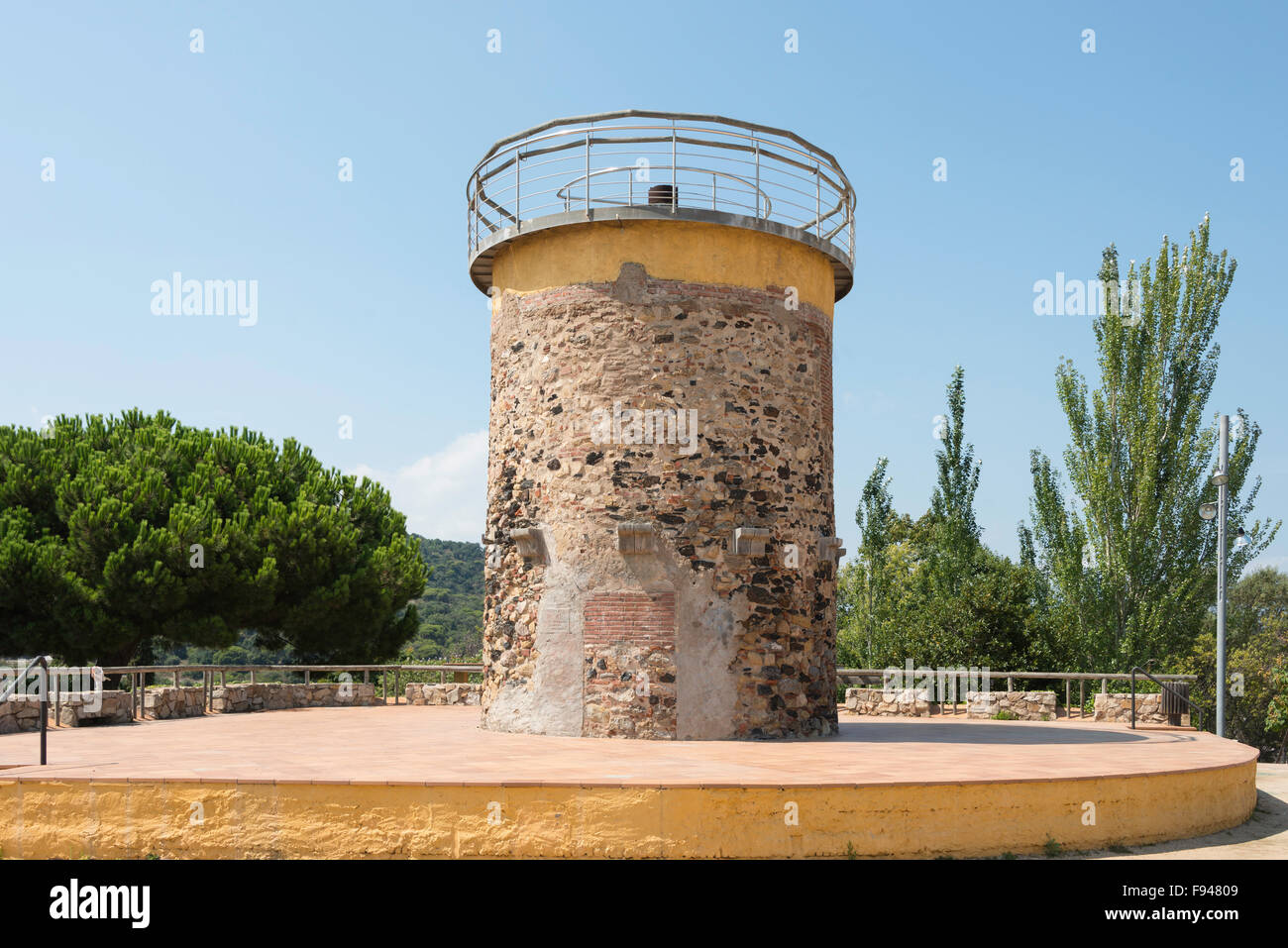 El Castella Turm im Parc del Castell, Malgrat de Mar, Costa del Maresme, Katalonien, Spanien Stockfoto