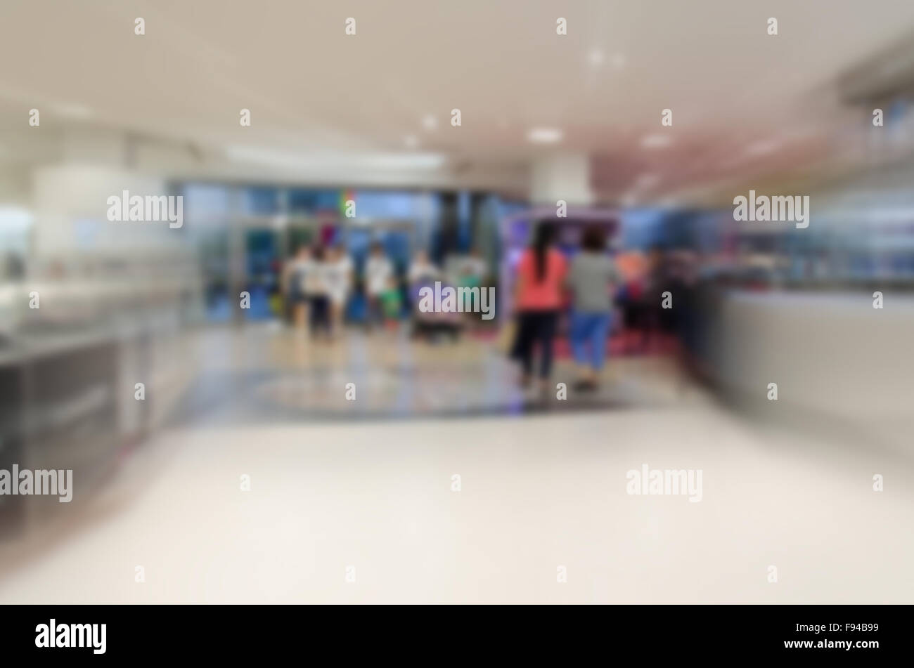 Atmosphäre rund um Shopping-Malls Hintergrund weichzeichnen Stockfoto