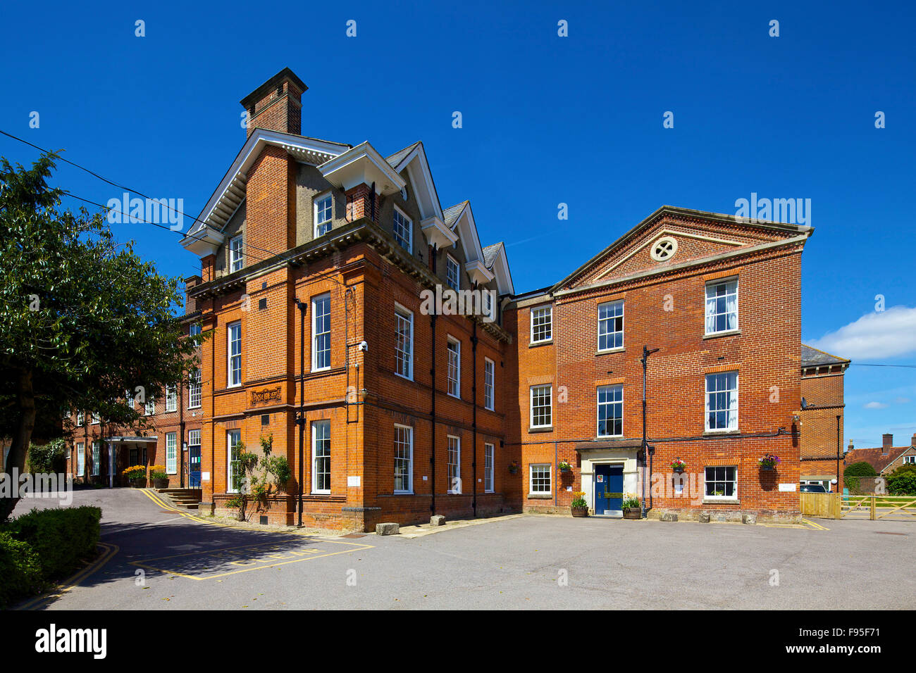 Marlborough College, Marlborough, Wiltshire. Blick auf einen der Marlborough College-Gebäuden. Traditionelle Architektur. Stockfoto