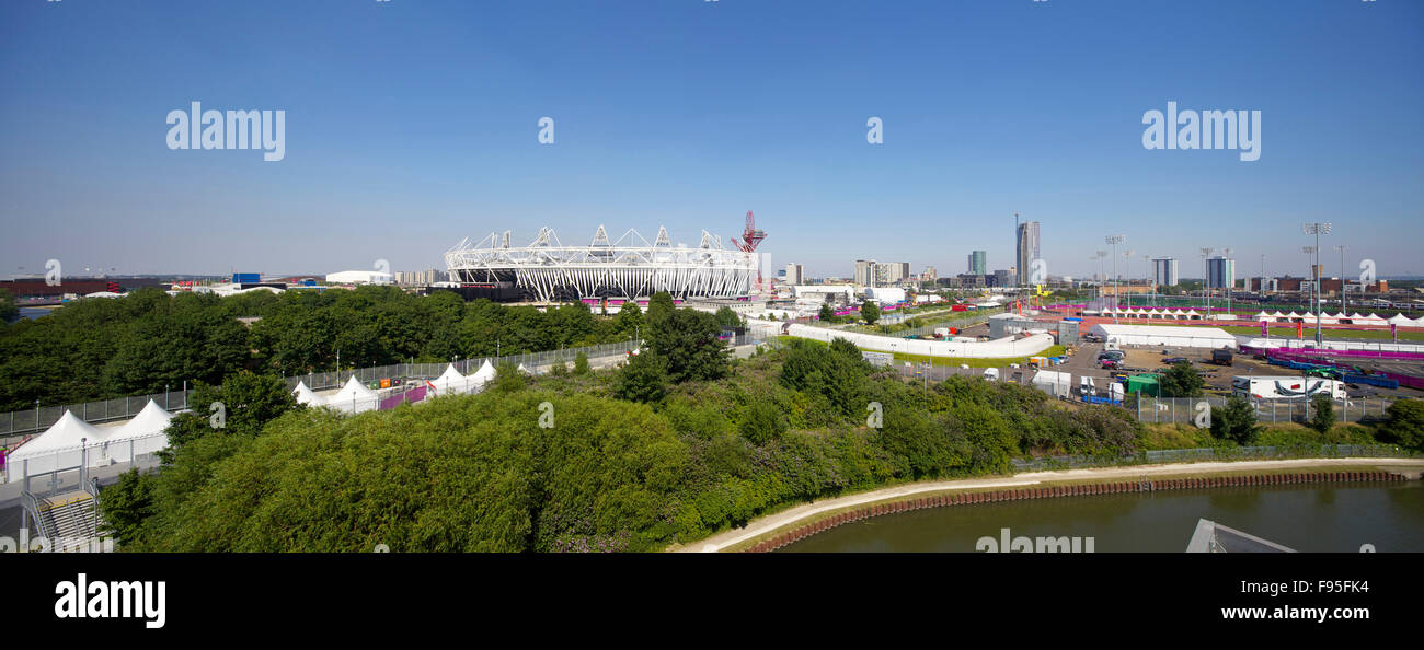 Das Olympiastadion London ist auf eine rautenförmige Insel zwischen zwei vorhandenen Wasserstraßen, befindet sich in der südlichen stationiert. Stockfoto