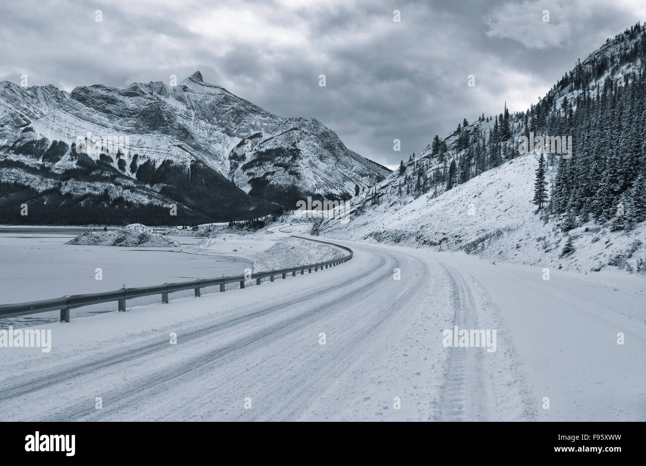 Autobahn 11 aus Mount Michener Sicht, Abraham Lake, Alberta, Kanada Stockfoto