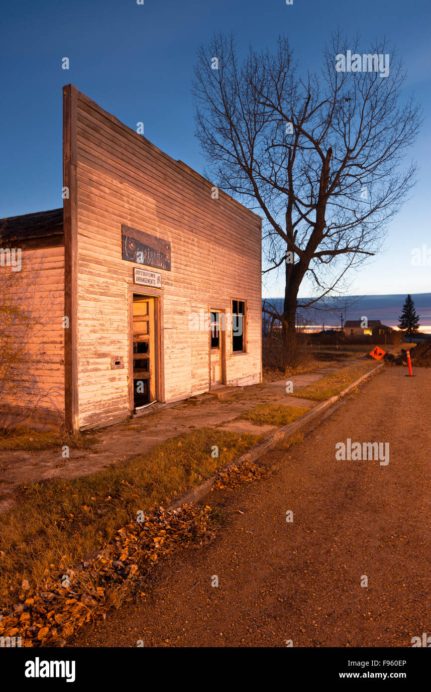 Verlassene Gebäude auf Main Street, Rowley, Alberta, Kanada Stockfoto