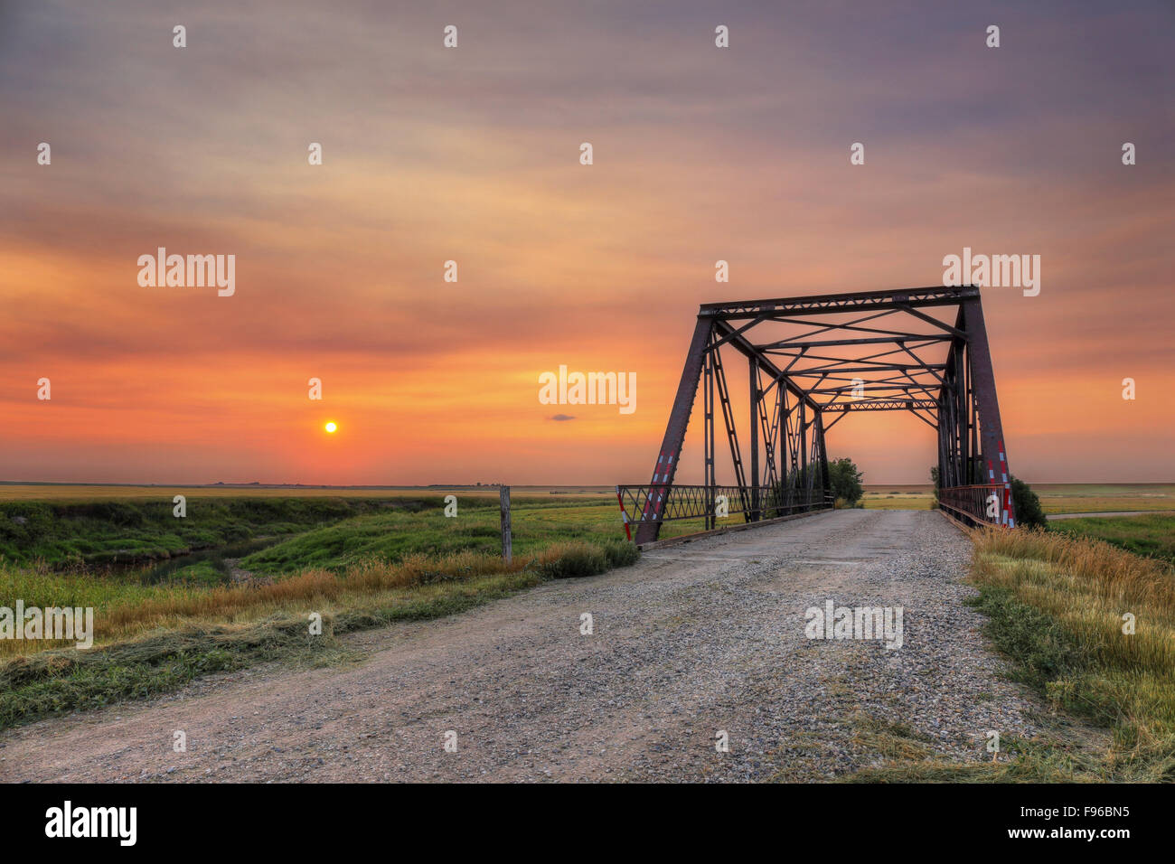 Metall Brücke, Sonnenuntergang, südlichen Saskatchewan, Coppen, Dominion Bridge Company Limited, Stahlbrücke, Coppen Brücke Coppen Raster Stockfoto