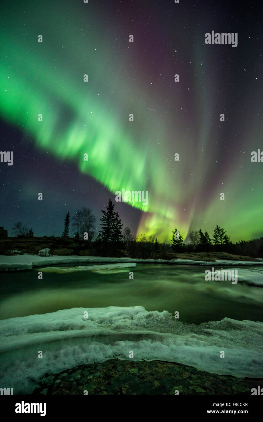 Nordlicht, Aurora, Aurora Borealis, Pinawa Damm, Manitoba, Süd Ost Manitoba, Kanada, G8 geomagnetischen Sturm März 17, Stockfoto