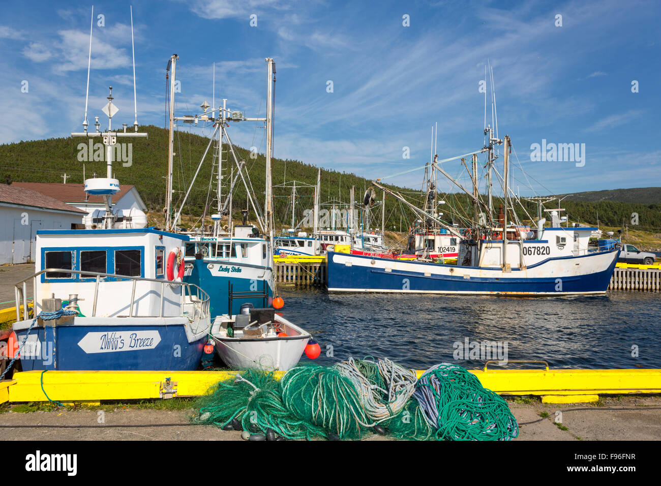 Angelboote/Fischerboote am Kai, nach Herzenslust Inhalt, Neufundland, Kanada gefesselt Stockfoto