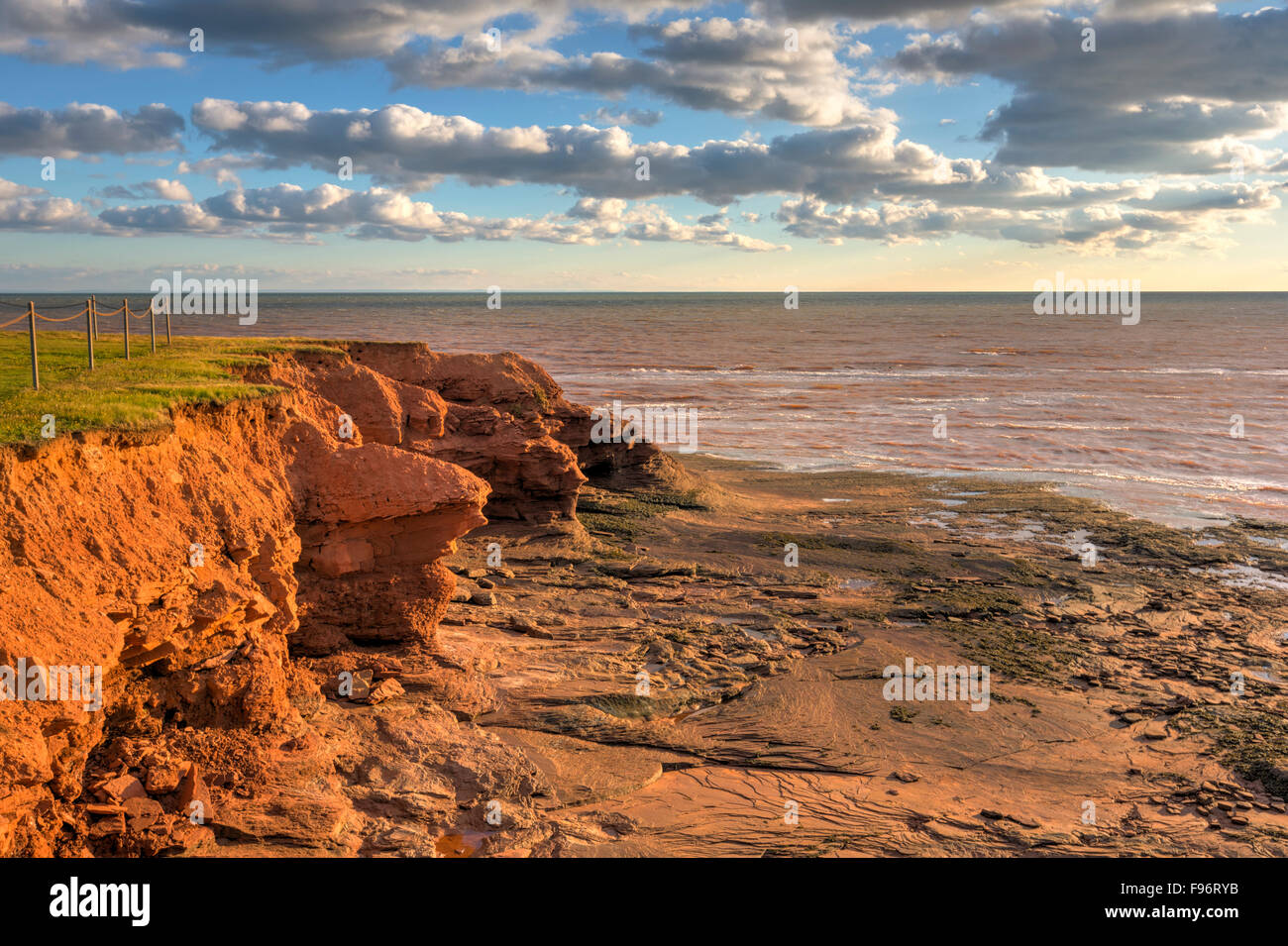 Sandstein-Klippen, Kanu Cove, Prince Edward Island, Canada Stockfoto
