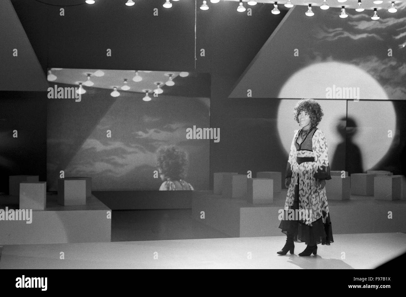 American Film And Television Actress And Singer Stockfotos Und Bilder Kaufen Alamy