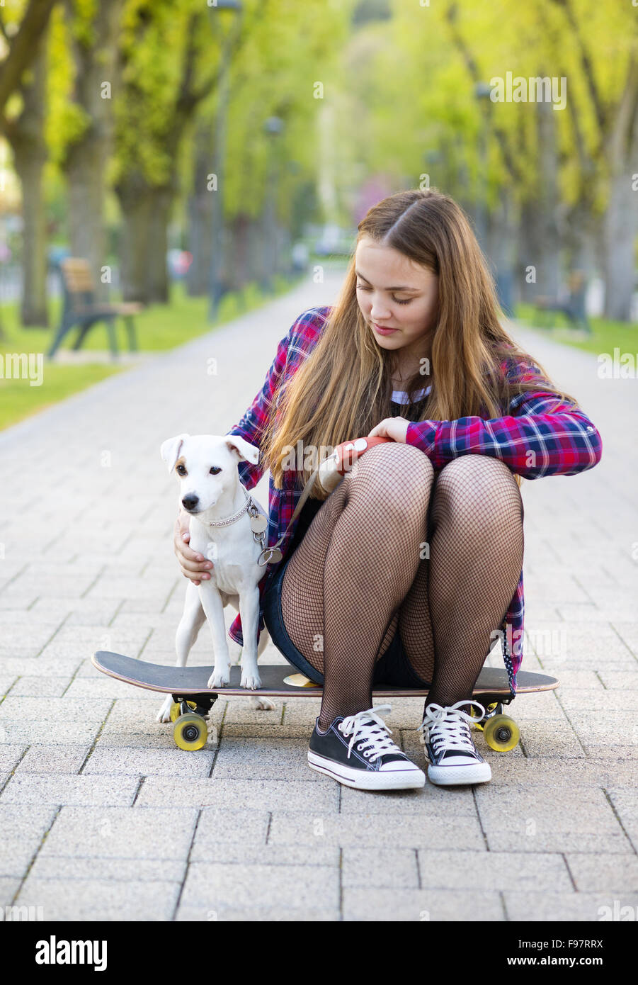 Teenager in strumpfhosen