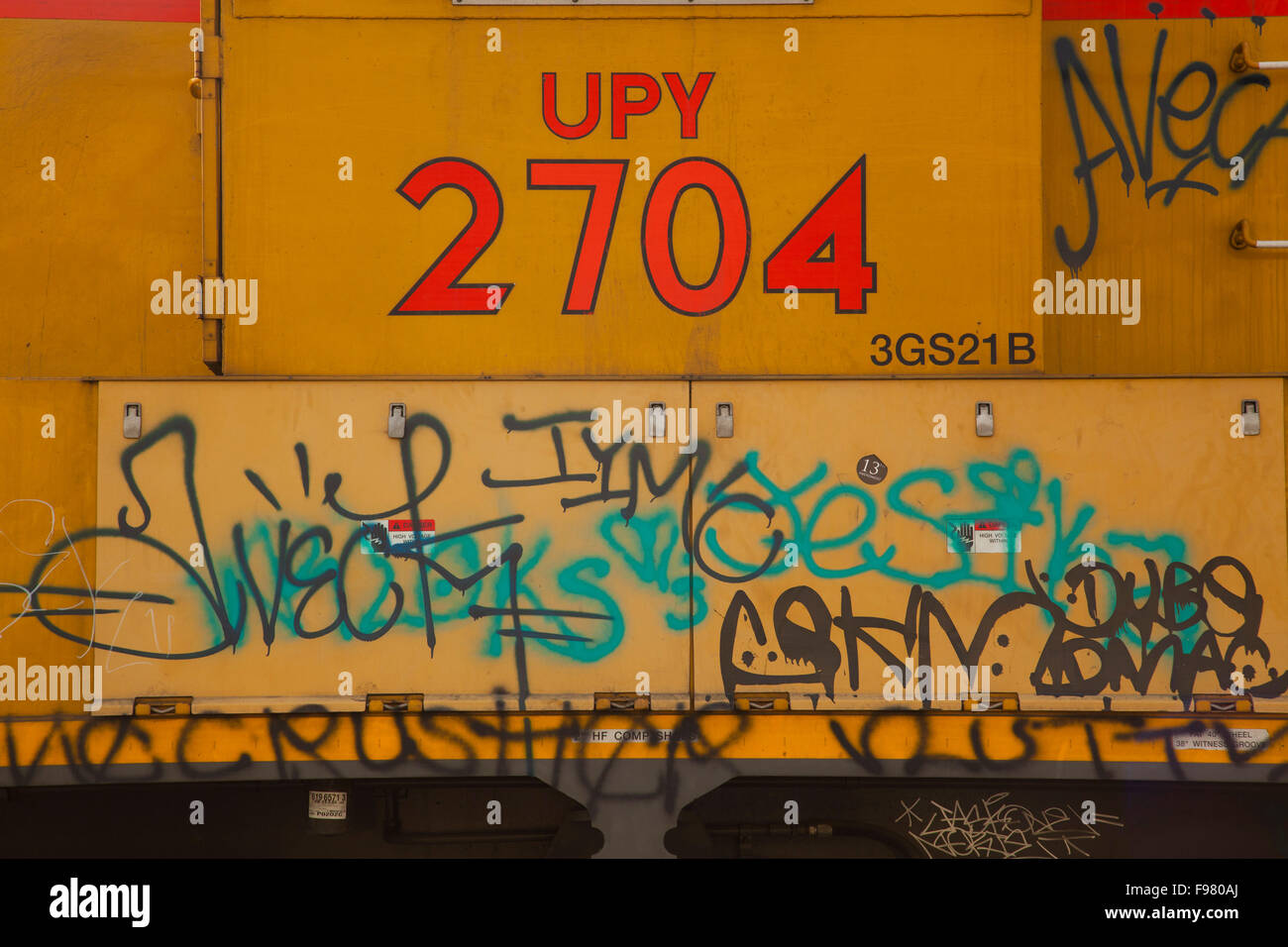 Graffiti auf einen Waggon, östlich der Innenstadt, entlang der Los Angeles River, Kalifornien, USA Stockfoto