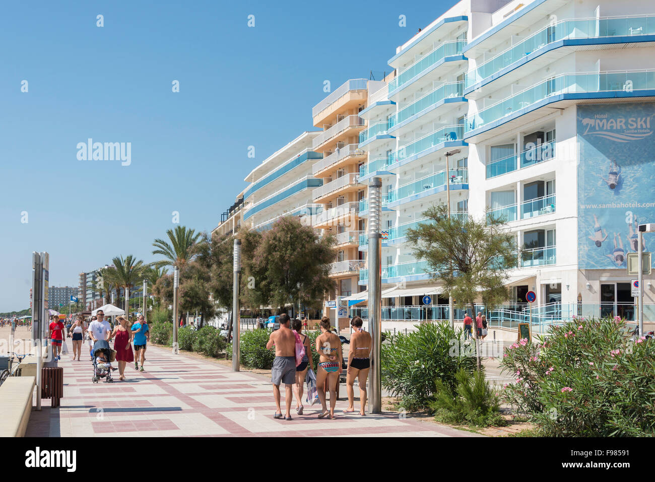 Hotels am Meer, Passeig s'Abanell, Blanes, Costa Brava, Provinz Girona, Katalonien, Spanien Stockfoto