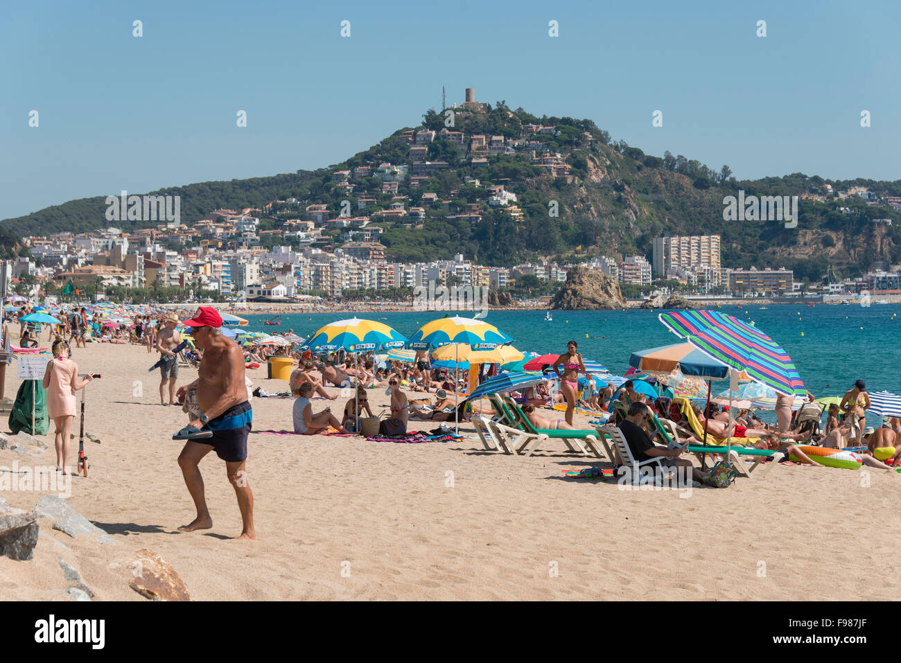 Strand und Promenade anzeigen, Platja de S'Abanell, Blanes, Costa Brava, Provinz Girona, Katalonien, Spanien Stockfoto