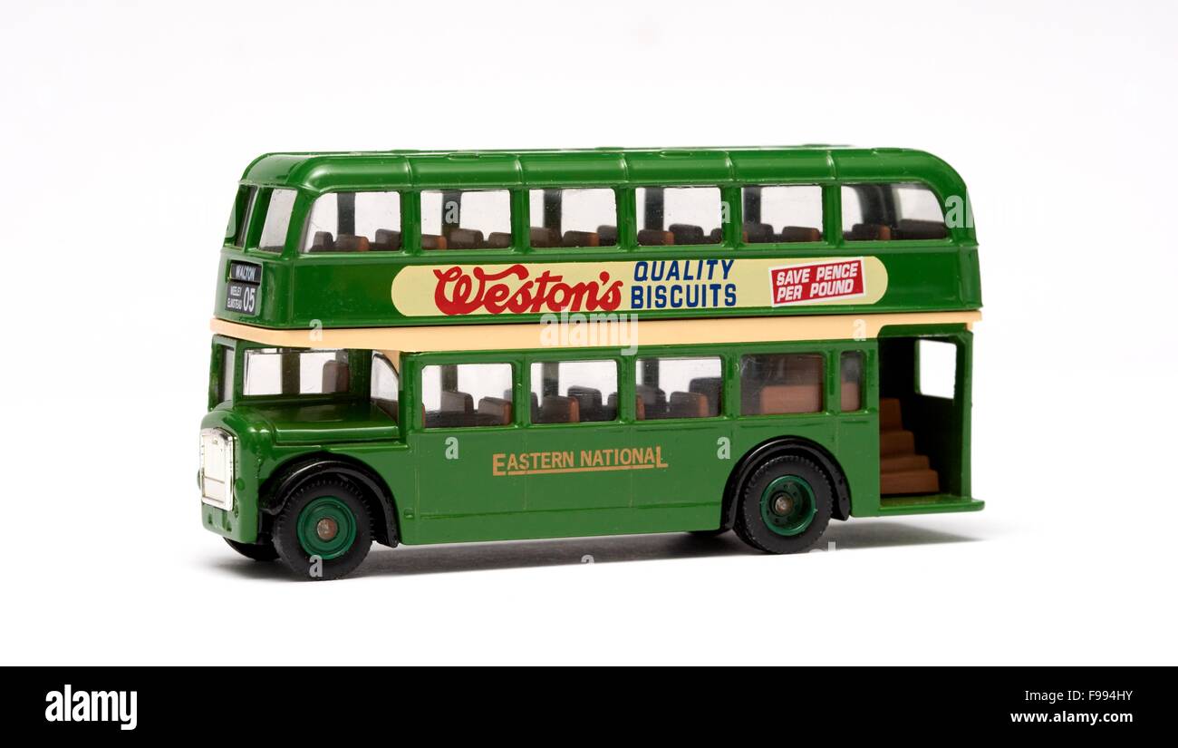 Bristol Lodekka Doppeldecker-Bus in grüner östlichen nationalen Lackierung. Stockfoto