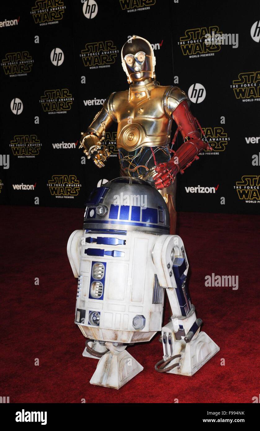 Los Angeles, CA, USA. 14. Dezember 2015. R2D2, C3POR2D2, C3PO im Ankunftsbereich für STAR WARS: das Erwachen der macht Premiere, TCL Chinese 6 Sälen (ehemals Grauman), Los Angeles, CA 14. Dezember 2015. Bildnachweis: Elizabeth Goodenough/Everett Collection/Alamy Live-Nachrichten Stockfoto