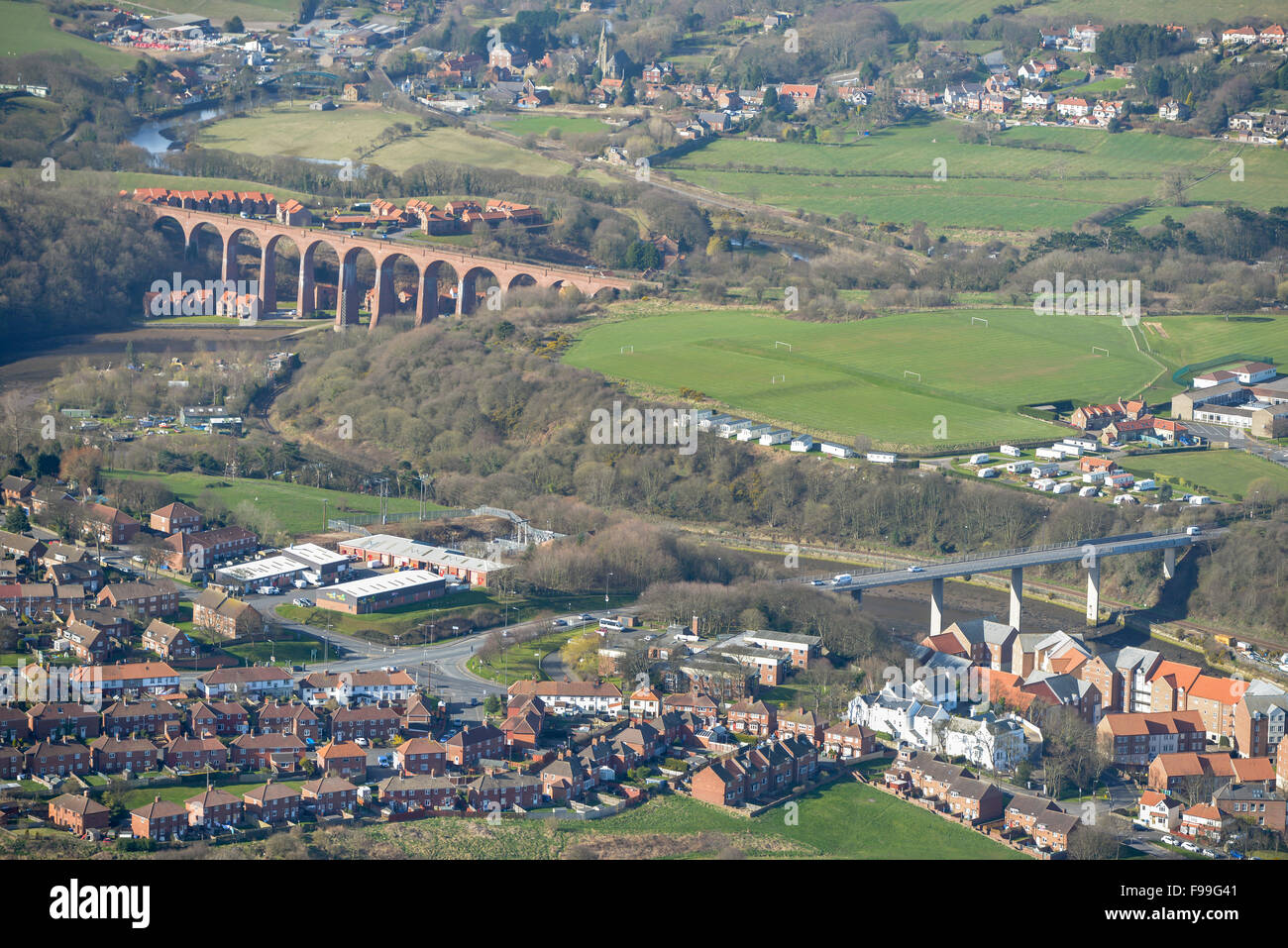 Einen tollen Blick auf den Fluß Esk in der Nähe von North Yorkshire Stadt von Whitby Stockfoto