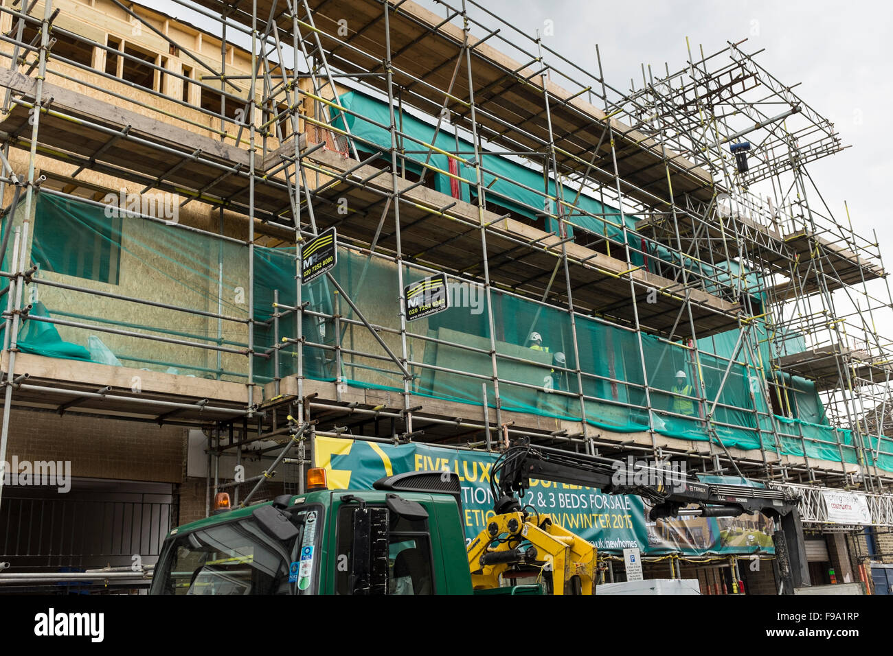 Neubaugebiet von Wohnungen in London, UK Stockfoto