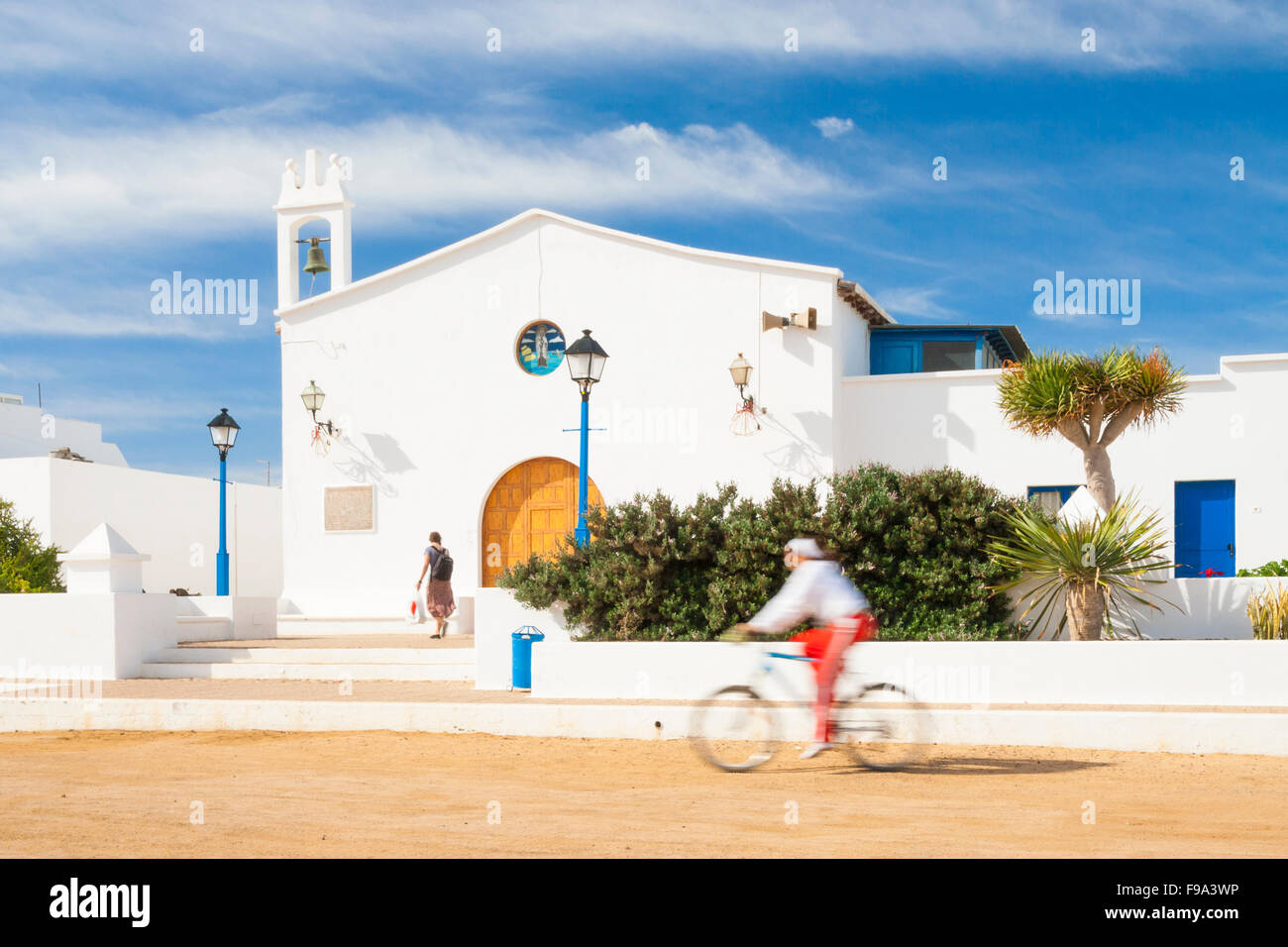 Kirche auf der Insel La Graciosa in der Nähe von Lanzarote. Kanarische Inseln, Spanien Stockfoto