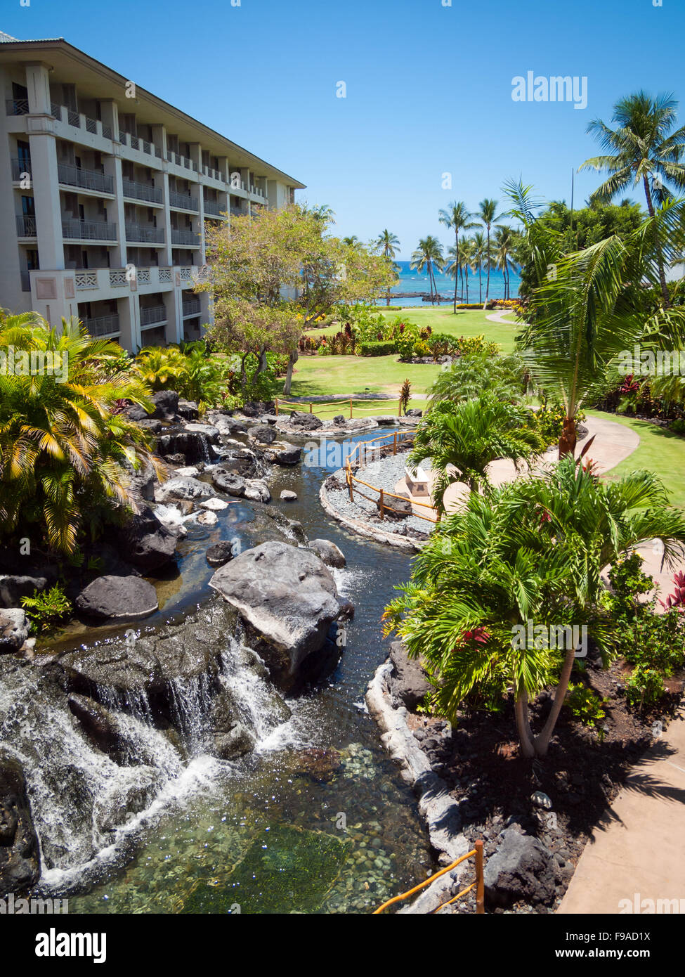 Die Kona (Süden) Turm und Gärten des Fairmont Orchid, ein Luxus-Hotel und Resort an der Kohala Coast, Hawai ' i (Hawaii). Stockfoto