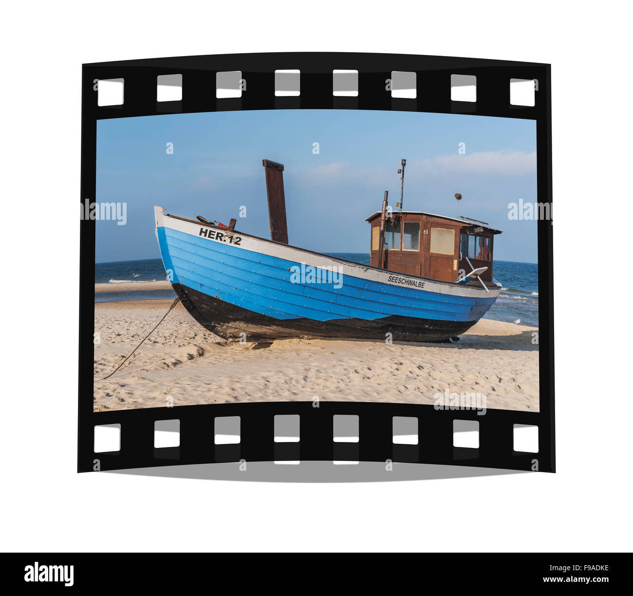 Blaue Fischerboot an der Ostsee-Strand, Heringsdorf, Insel Usedom, Mecklenburg-Western Pomerania, Deutschland, Europa Stockfoto