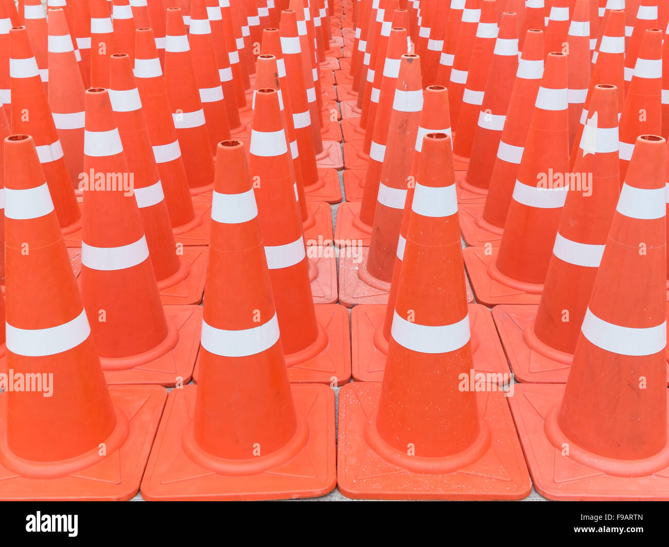 Viele Leitkegel Stockfoto