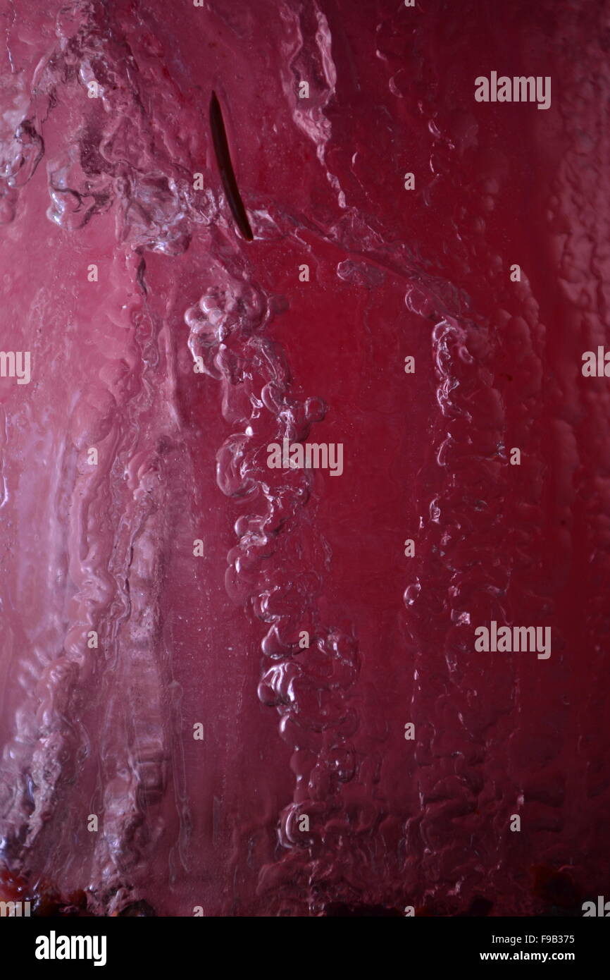 Rot Rosa gefrorenes Wasser Eis eisige Struktur abstrakt Stockfoto