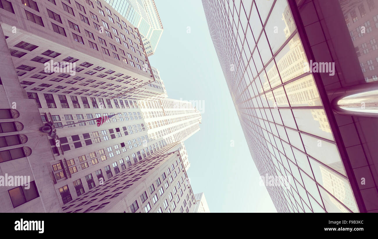 Retro stilisierte Foto Wolkenkratzer in Manhattan, New York City, USA. Stockfoto