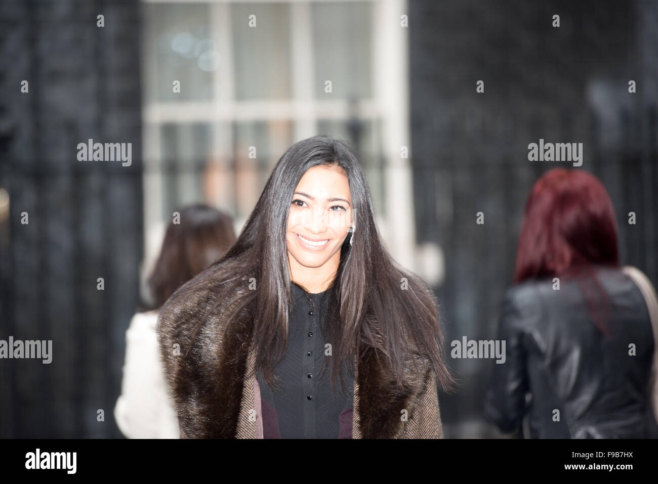 London, UK. 15. Dezember 2015. Karen Clifton von "Strictly Come Dancing" in der Downing Street London für die 11 Downing Street Party für die Starlight-Charity-Credit: Ian Davidson/Alamy Live News Stockfoto