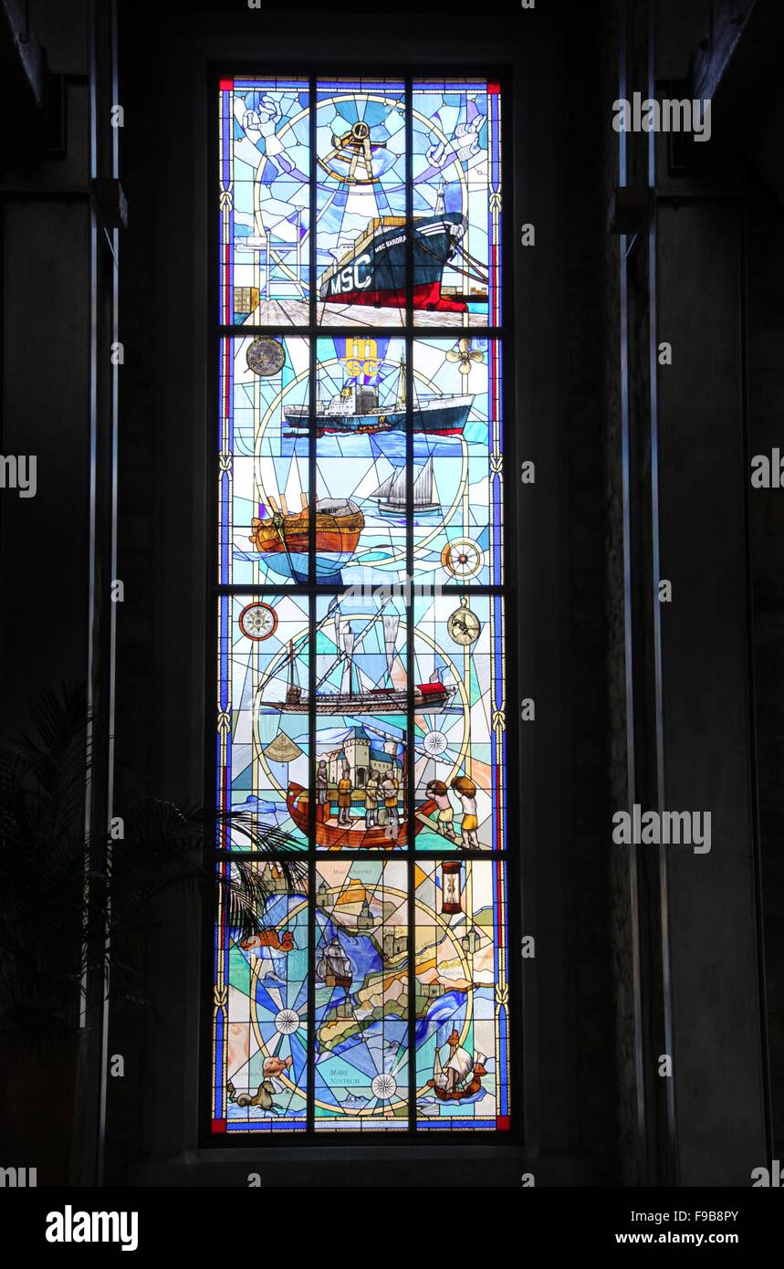 Glasfenster im historischen grau Institutsgebäudes in Port Elizabeth, das ist jetzt ein Büro. Stockfoto