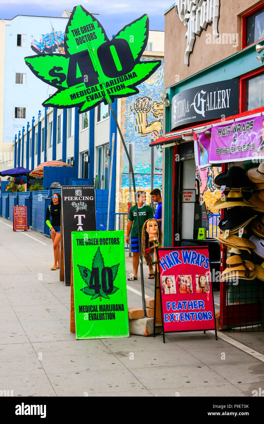 Besuchen Sie die grüne Arzt für eine medizinische Manijuana Auswertung am Ocean Front Walk in Venice, Kalifornien Stockfoto