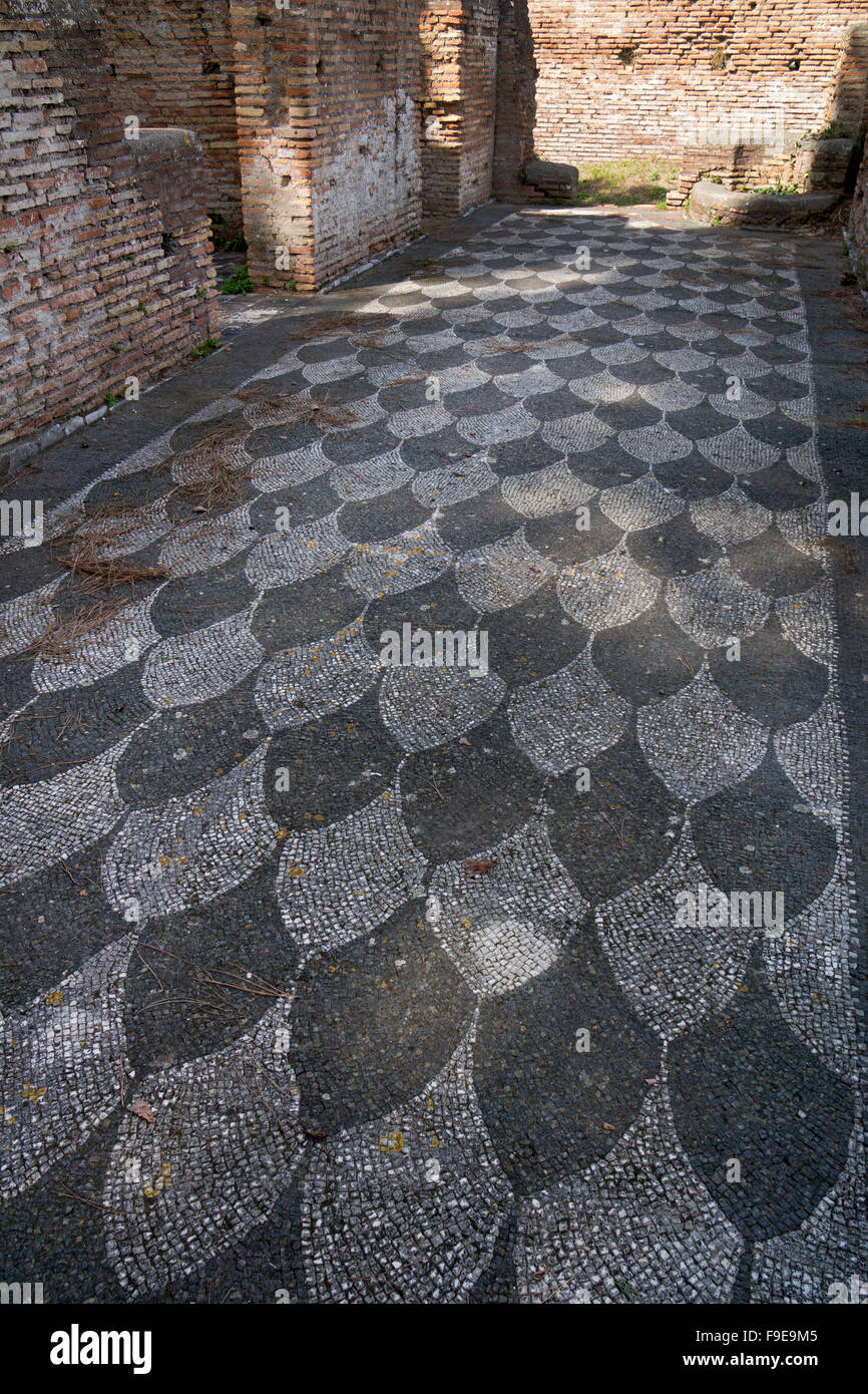 Mosaischen Etage in einem Gebäude in der alten römischen Hafen von Ostia, in der Nähe von Rom, Italien, Europa Stockfoto