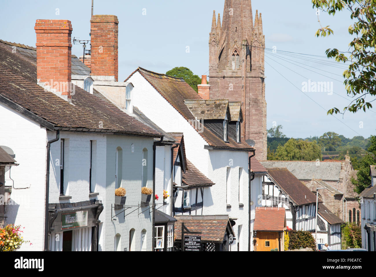 Fachwerkhäuser im Dorf Weobley, Teil des schwarzen und weißen Dorfes trail, Herefordshire, England, UK Stockfoto