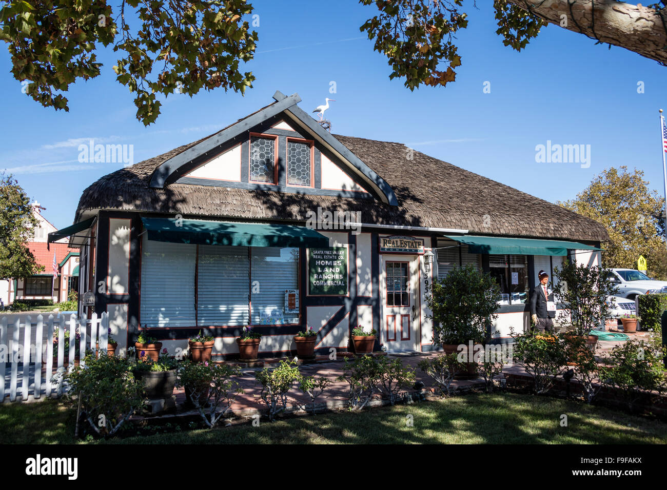 Immobilien Büro, Mission Drive, Solvang, Ynez Valley, Santa Barbara County, Kalifornien, USA. Stockfoto