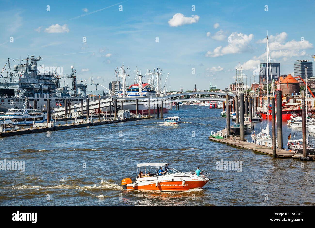Deutschland, freie und Hansestadt Hamburg, Hamburger Hafen, Hamburger Hafen, Blick auf die Überseebrücke Stockfoto