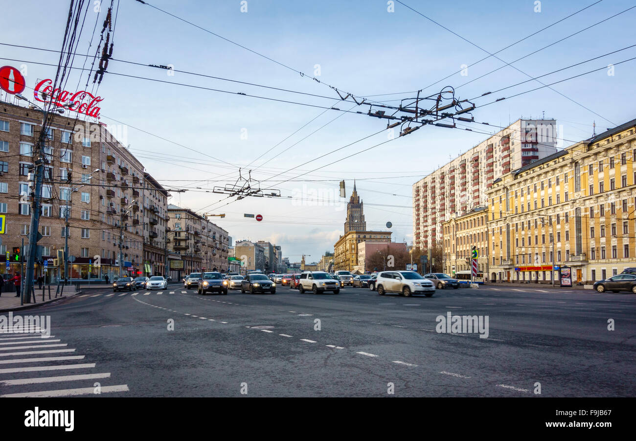 Zubovskaya Straße - ein Teil des Gartenringes rings um Zentrum von Moskau, Russland Stockfoto