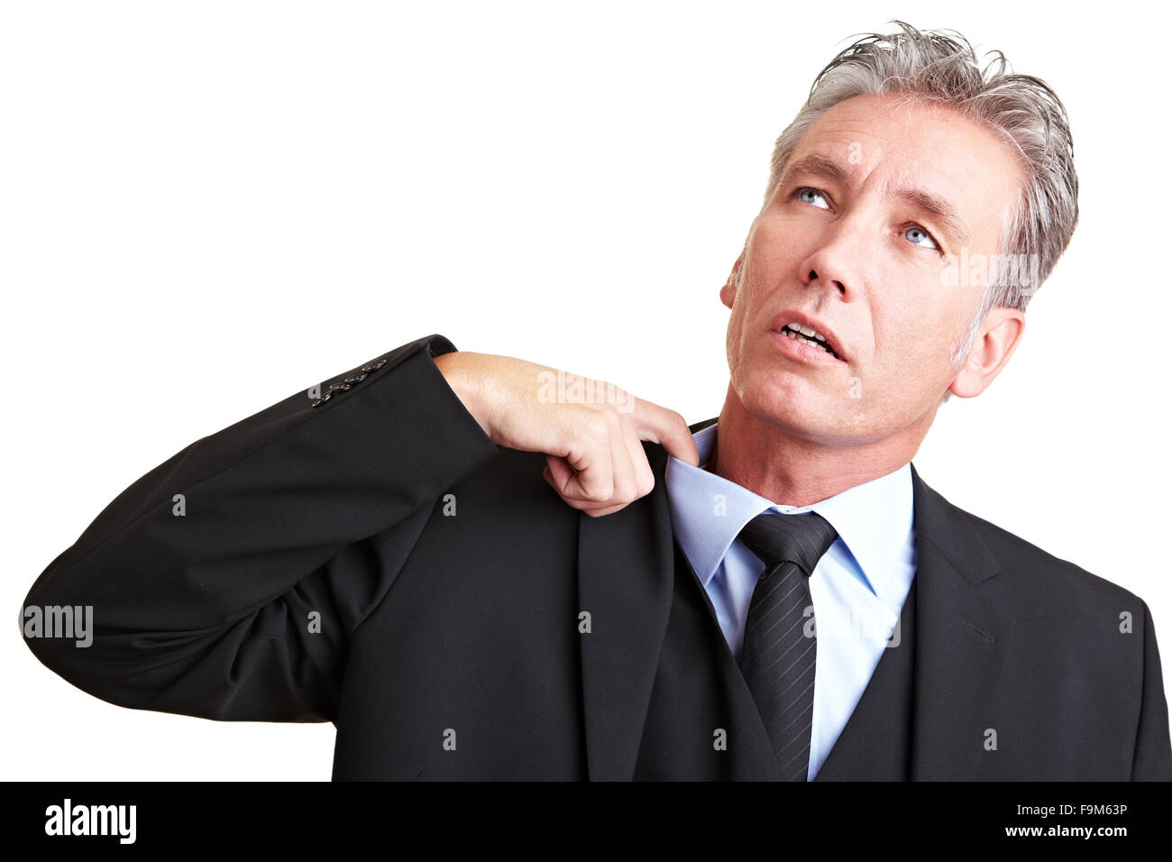 Schwitzen Manager zieht sein Hemd mit dem finger Stockfoto