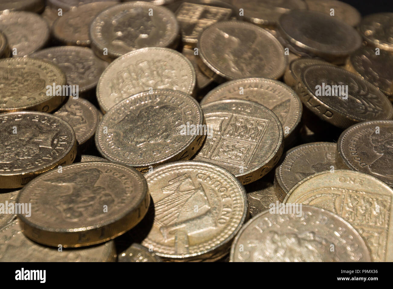 Ein Haufen von Pfund-Münzen Stockfoto