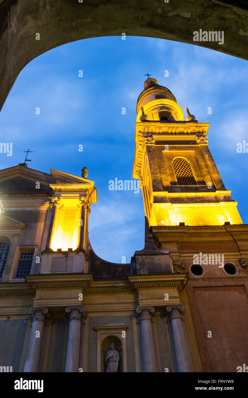 Basilica di San Michele Arcangelo in Menton, Frankreich Stockfoto