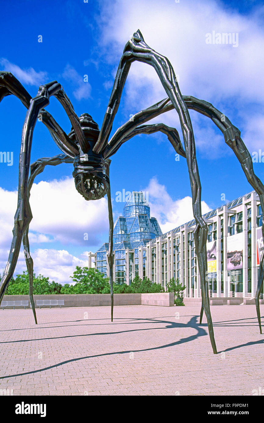 Ottawa, Ontario, Kanada - Maman Spinne Skulptur (Bildhauer: Louise Bourgeois) bei National Gallery of Canada Stockfoto