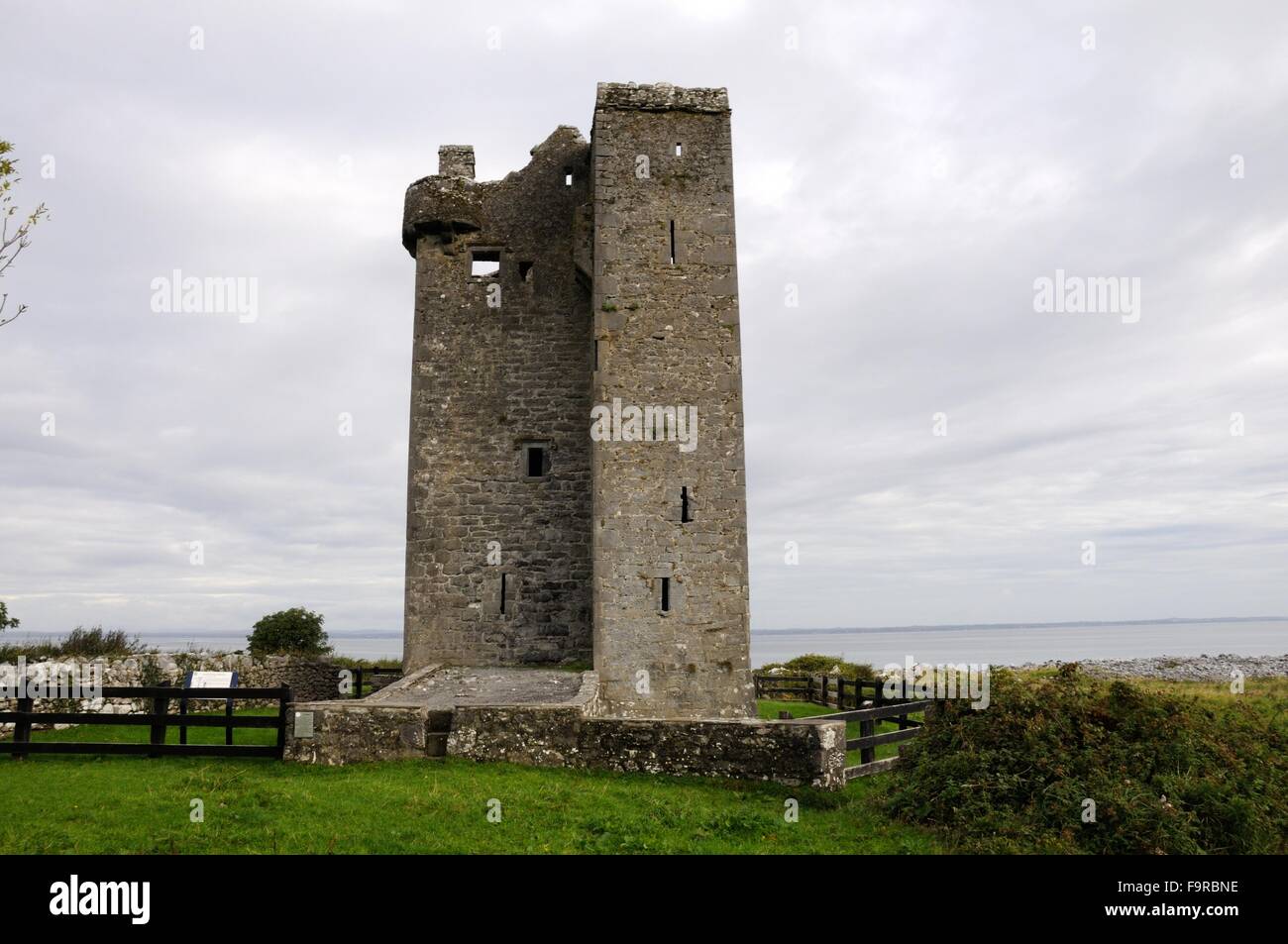 Gleninagh Burg Burren County Clare Irland Stockfoto