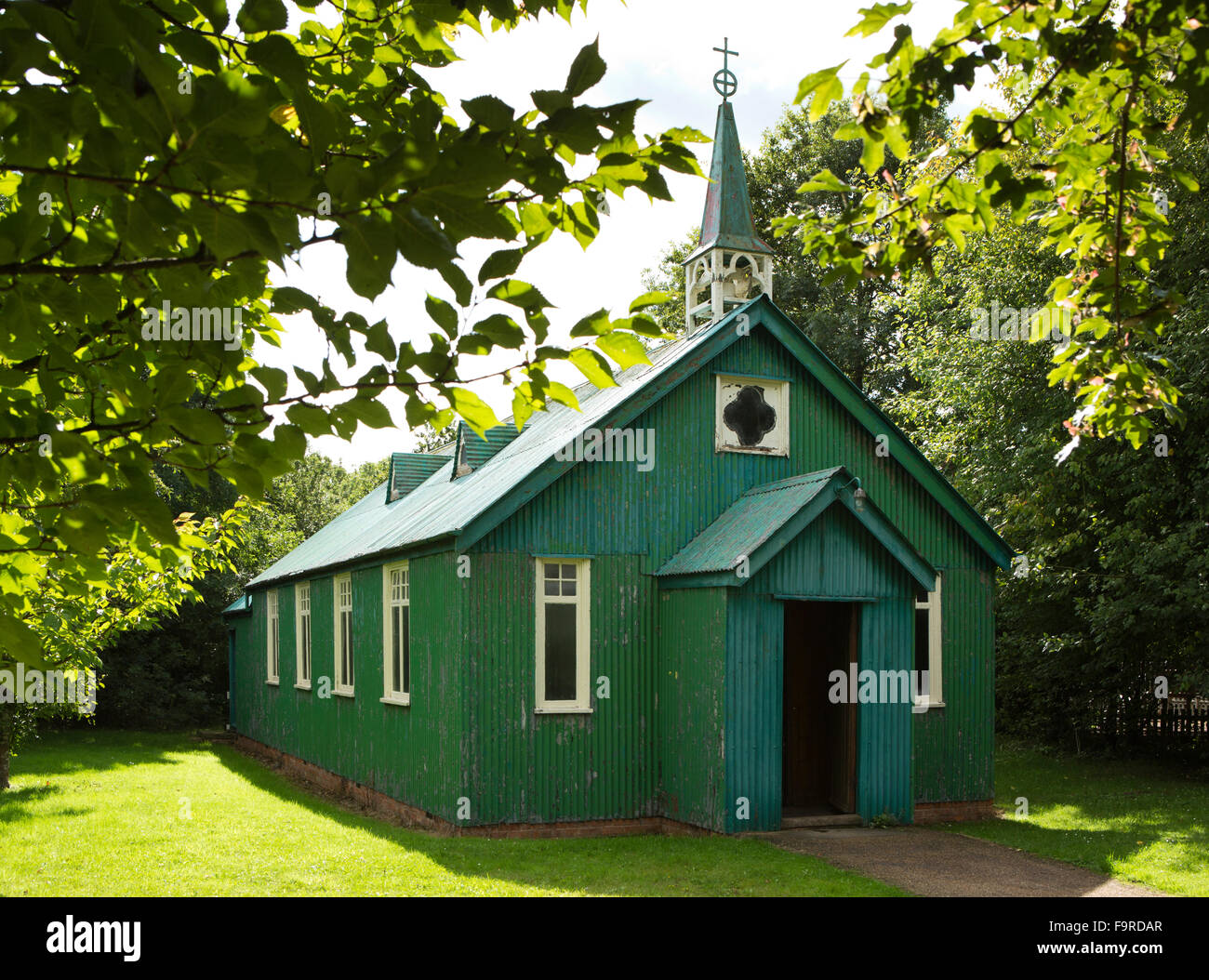 Großbritannien, England, Worcestershire, Bromsgrove, Avoncroft Museum, Missionskirche, vorgefertigte Wellblech-Gebäude Stockfoto