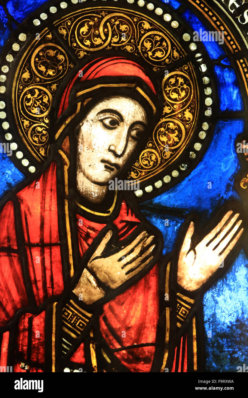 Jungfrau Maria. Die Heimsuchung. 3. Viertel des 12. Jahrhunderts. Oeuvre Notre-Dame-Museum in Straßburg. Stockfoto
