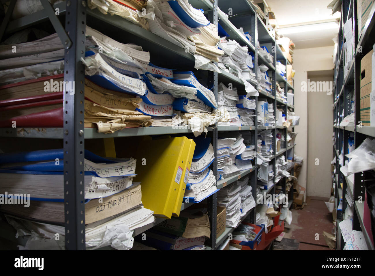 Dokument mit Boxen Archiv erfasst und Dateien von alten Dokumenten Stockfoto