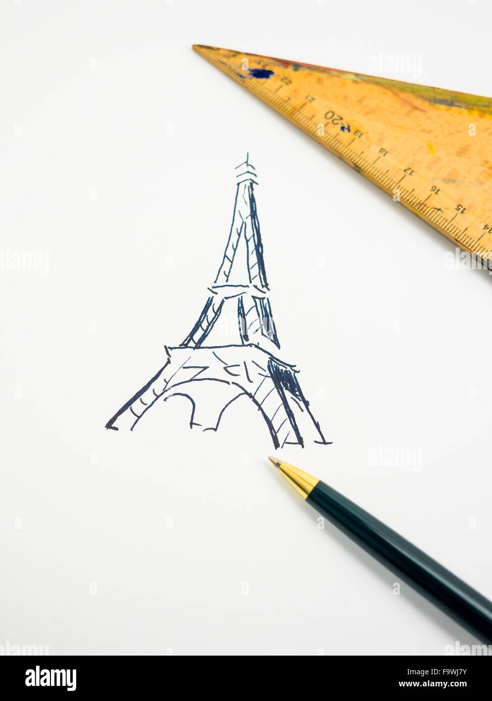 Eiffelturm, gezeichnet, Dreieck und Bleistift Stockfoto