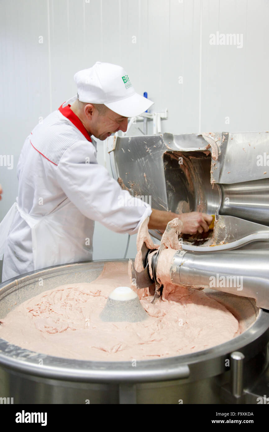 Metzgerei Wurst machen. Stockfoto