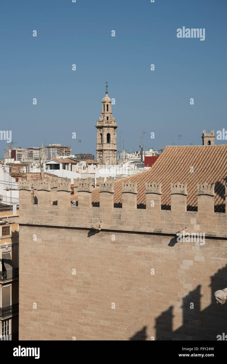 Blick auf La Lonja De La Seda aus Träger Dels Cordellats, Valencia, Spanien. Stockfoto