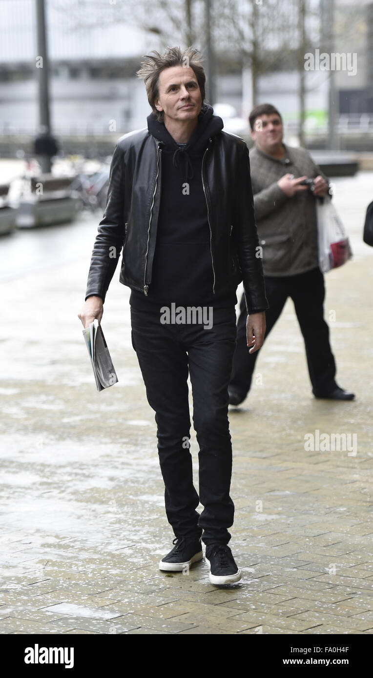 Zwei Bandmitglieder von Duran Duran Simon Le Bon und John Taylor in den Studios der BBC Breakfast in Manchester.  Mit: John Taylor wo: Manchester, Vereinigtes Königreich bei: 18. November 2015 Stockfoto